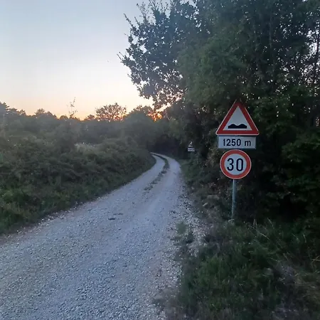 빌라 Casa Del Conte - Peaceful Hideaway In North Istria 그로즈냔